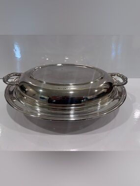 Vintage Leonard Silver plate Covered Casserole Dish With Glass Insert